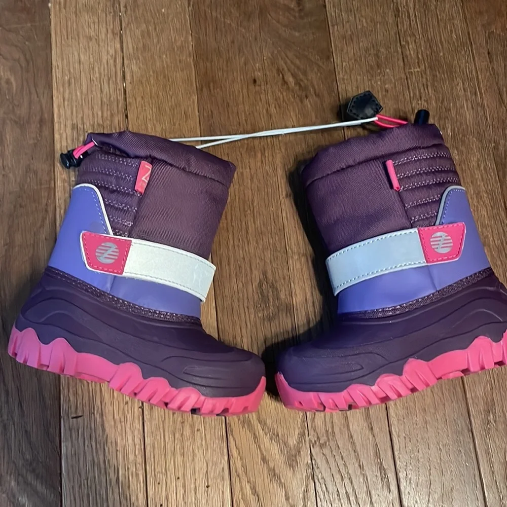 NWOT Zella Purple and pink snow boots for toddler